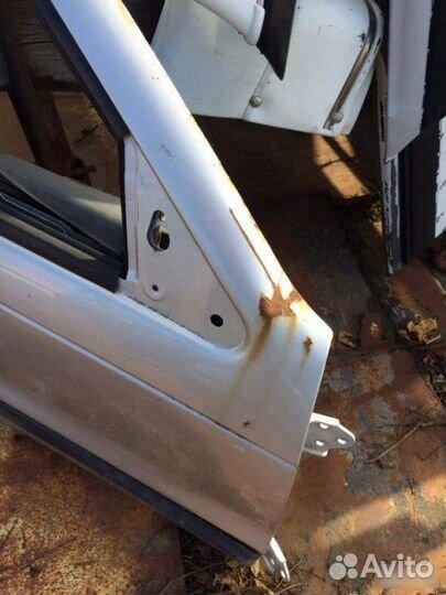Дверь Mitsubishi Lancer