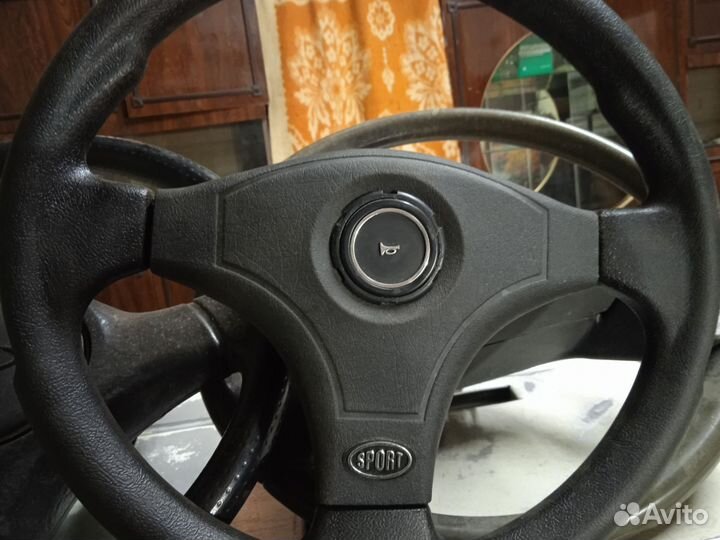 Автомобильный руль