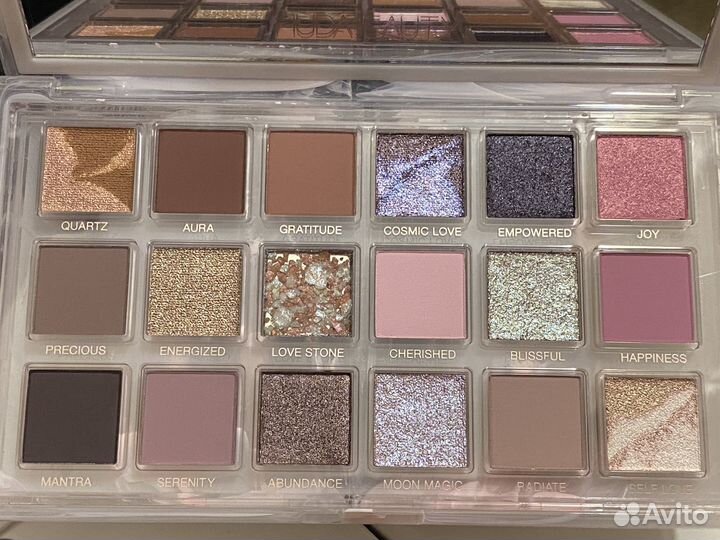 Huda beauty rose quartz палетка теней