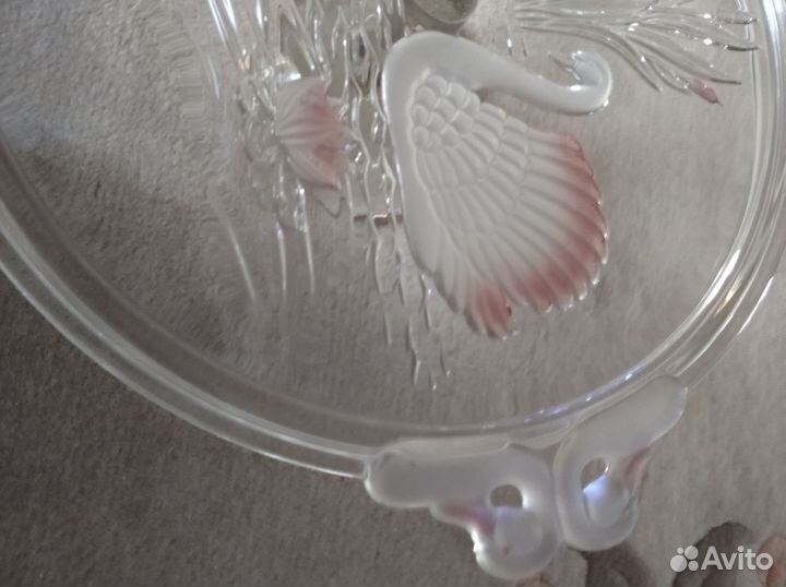 Тортница на ножке