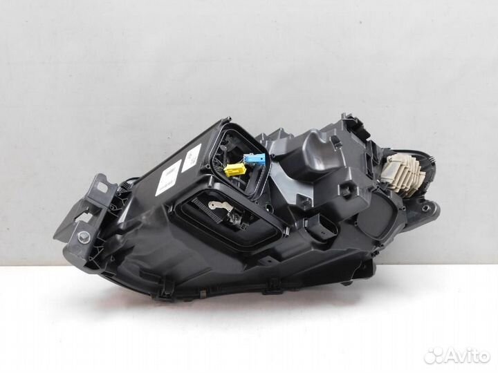 Фара правая Mercedes-Benz M-Class