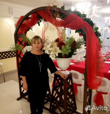 Ведущая (Тамада) и Диджей (DJ)