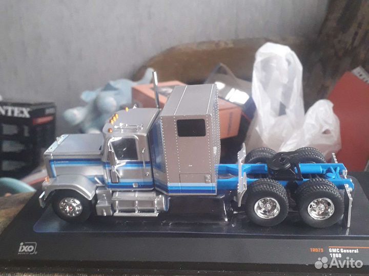 Модель грузовика GMC General