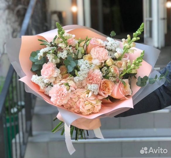 Доставка авторских букетов под заказ. Москва и мо