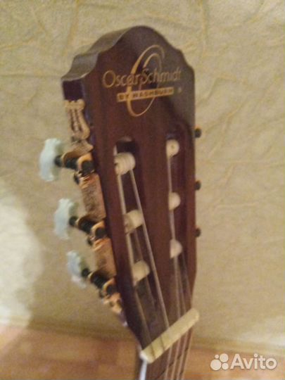 Электро-акустическая гитара