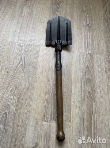 Немецкая складная лопата