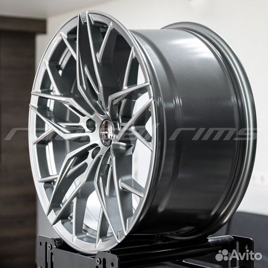 Radical WF-1 19x8.5 + 19x9.5 5x112 Gloss Gunmetal