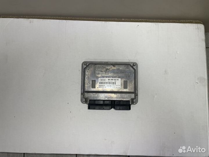 Блок управления двс Ауди А3 8Р