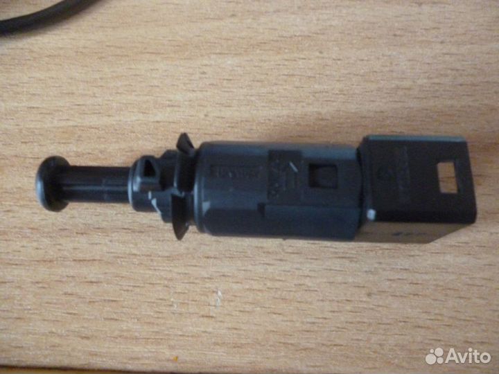 Датчик педали тормоза Renault Logan и др в Сочи