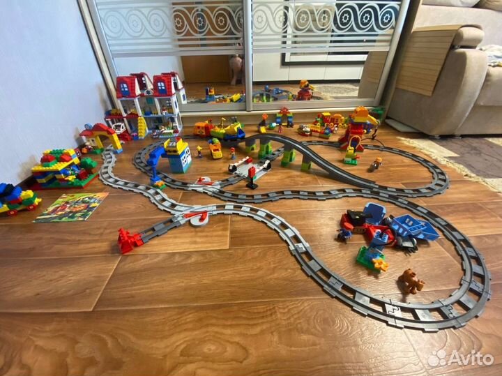 Lego duplo железная дорога, большая больница