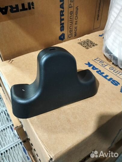 Декоративный кожух верхнего левого зеркала