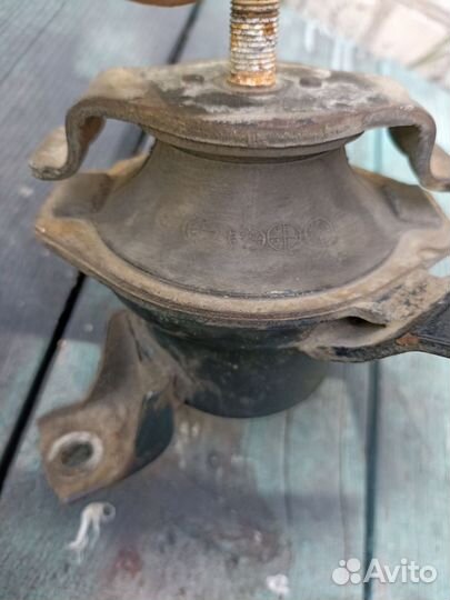 Подушка двигателя mitsubishi outlander