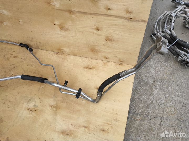 Трубка кондиционера от испарителя Opel Insignia