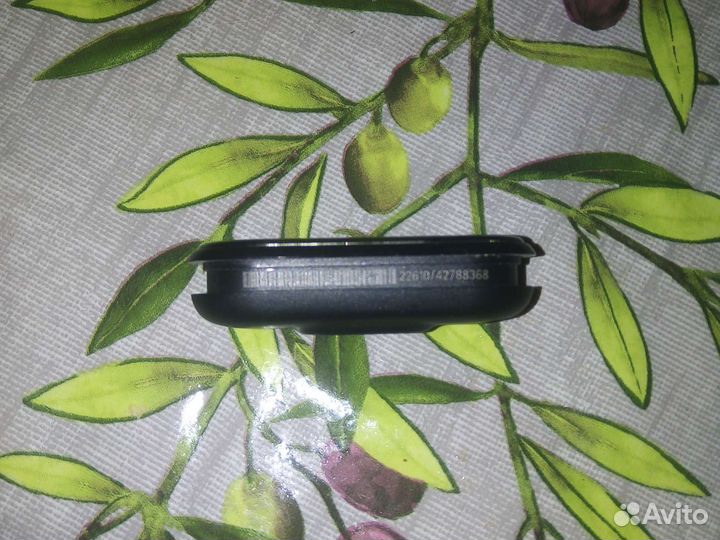 Витнес часы бу работают нет зарятки и нет браслета