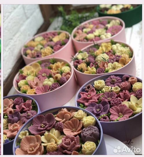 Шоколадные пельмени и цветы, клубника в шоколаде