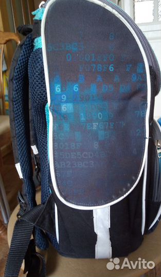 Ранец школьный для начальной школы