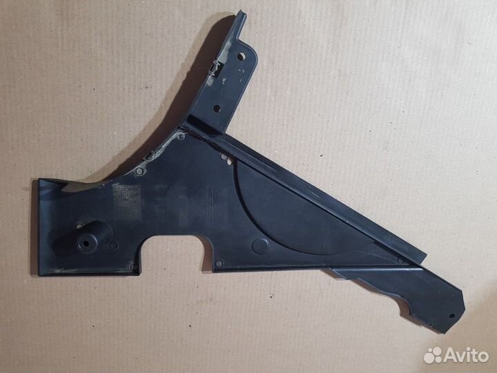 Кожух топливного бака левый Bmw 5 F10 N52B30 2012