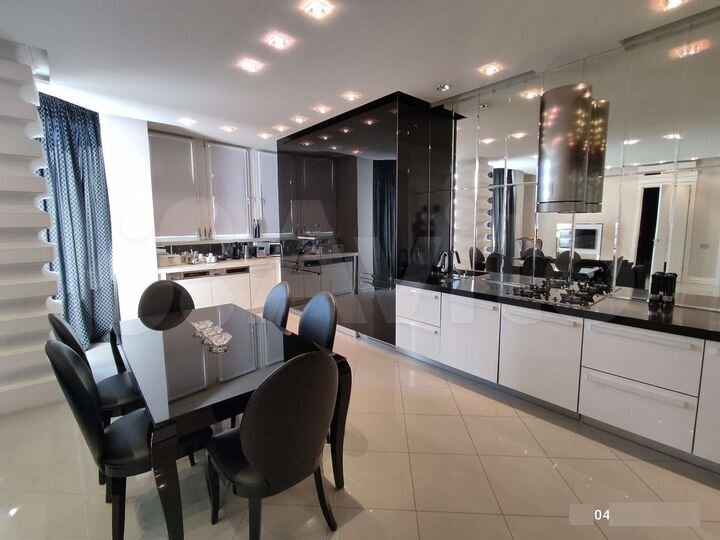 2-к. квартира, 97 м², 6/9 эт.