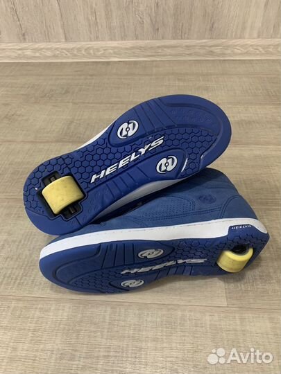 Роликовые высокие кроссовки Heelys