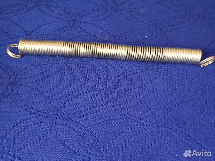 Пружина дверная