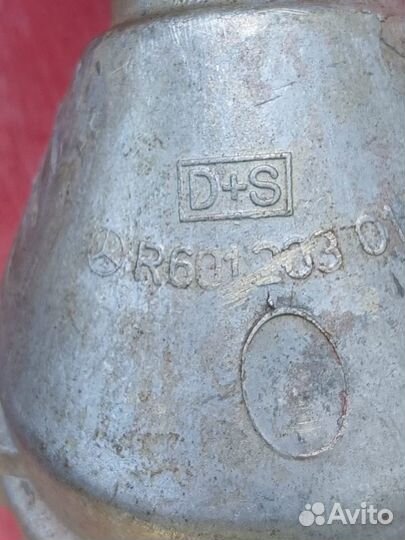 Корпус термостата Mercedes-Benz W124