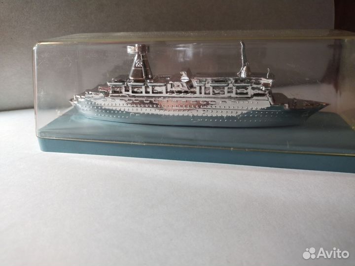 Модель корабля