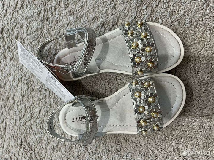 Сандалии для девочки новые 33 размер