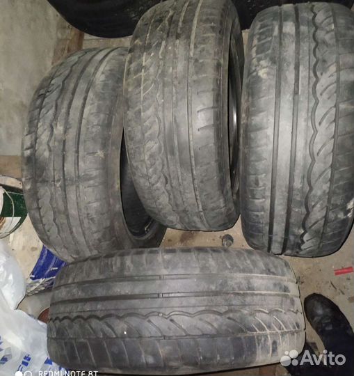 Dunlop Axiom Plus 235/55 R17