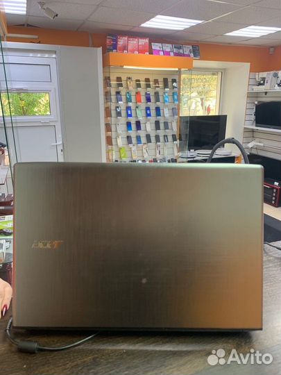 Офисник Acer Aspire E5-576 series, i3-6006U 8озу