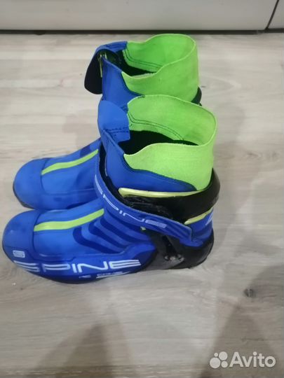 Лыжные ботинки spine