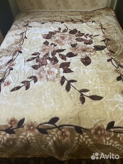 Плед покрывало 220х160 новый в упаковке