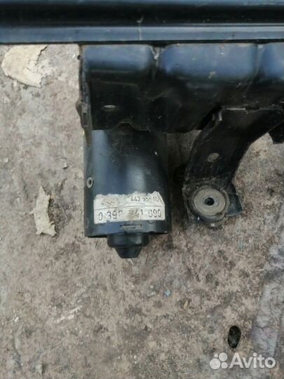 Трапеция дворников ауди 100 с3