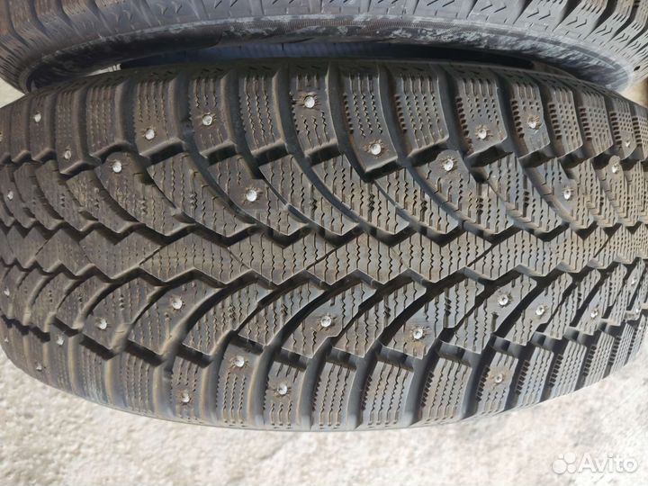 Pirelli Formula Ice 215/50 R17