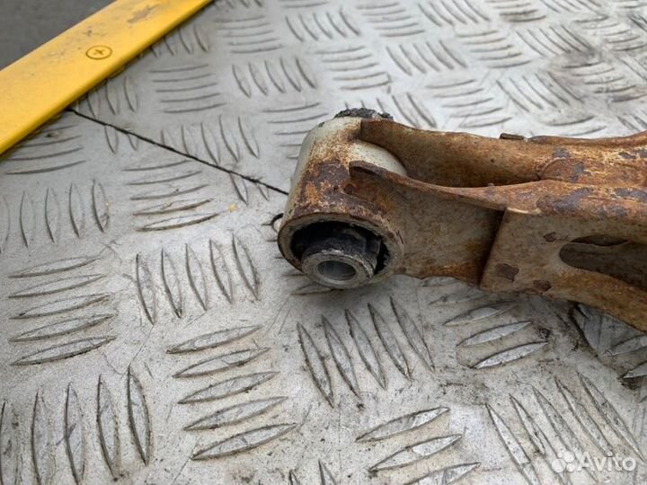 Рычаг задний левый Bmw X3 2.0D E83 N47 2009