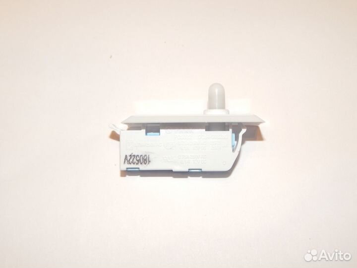 Кнопка контроля закрытия люка Samsung DC64-00828G