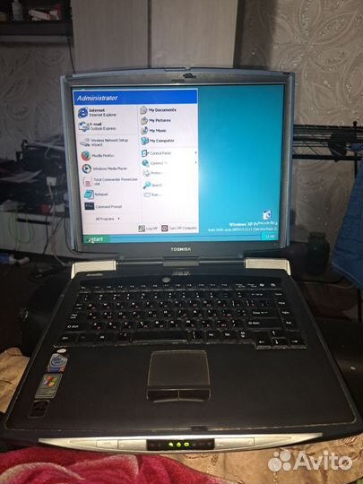 Ноутбук toshiba