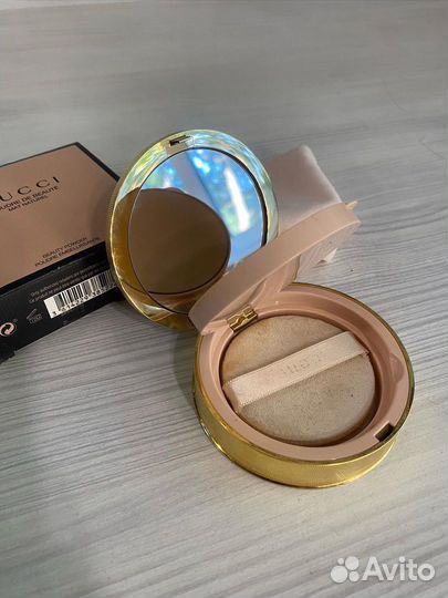Gucci пудра