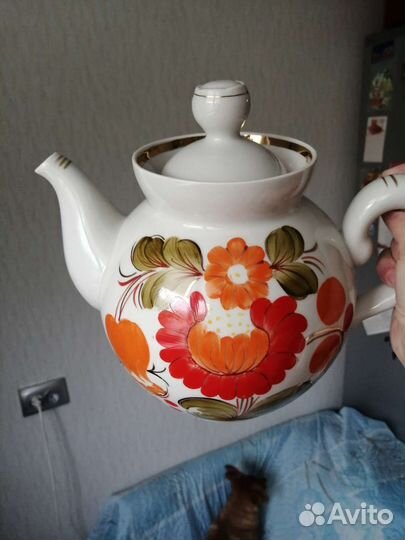 Большой доливной чайник