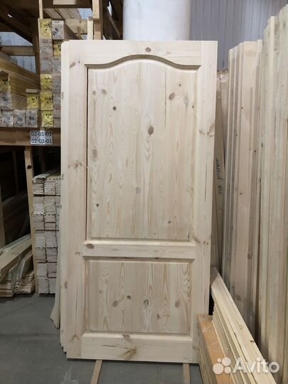 Двери из массива