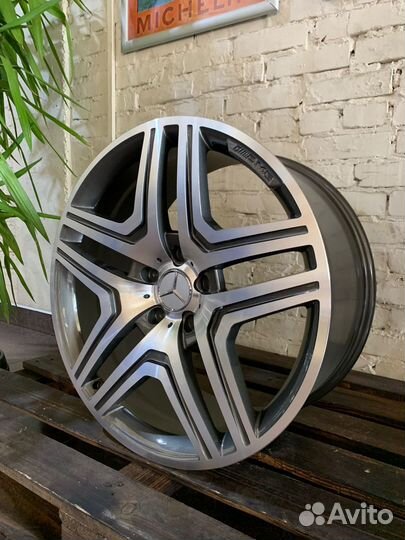 Литые диски на Mercedes G класс Gelenvagen R21