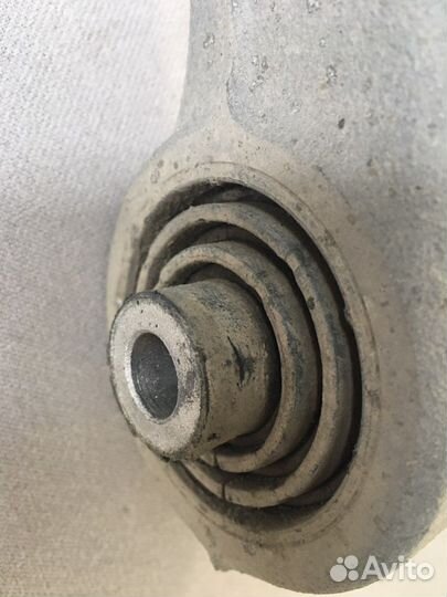 Рычаг задний левый Volkswagen Phaeton (1877)