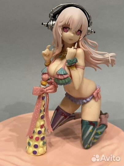 Фигурка аниме super sonico