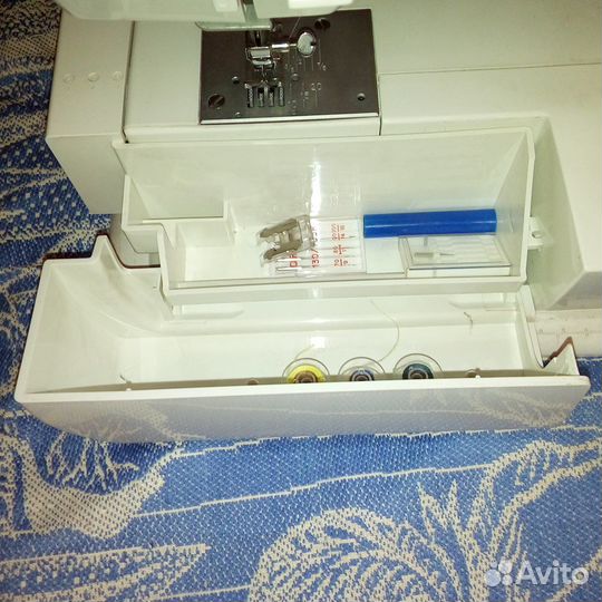 Швейная машина Elna 520