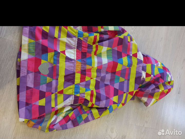 Куртка для девочки рост 122-128 см