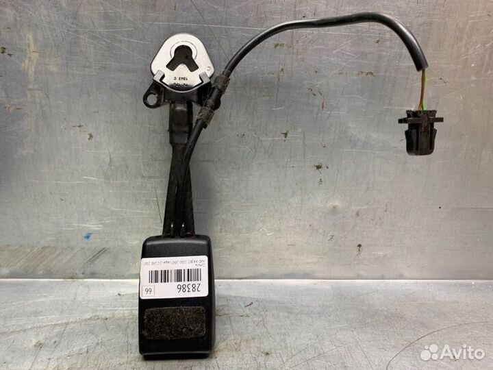 Ответная часть ремня безопасности Audi A4 B7