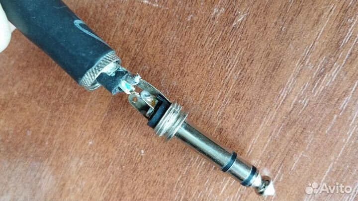 Неисправные гитарные кабели Fender Vintage Voltage