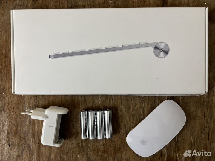 Комплект Apple клавиатура, мышь, зарядник