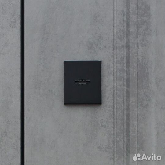 Дверь входная лира с зеркалом