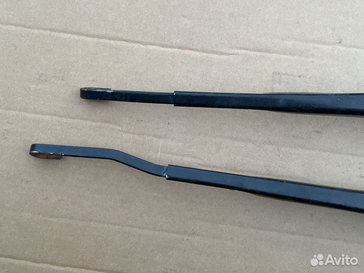 Поводок дворника правый левый Honda Civic 4d