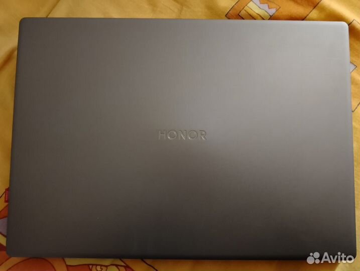 Ноутбук honor